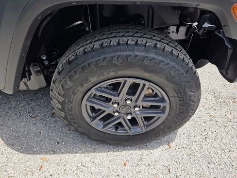 New 2026 Jeep Gladiator Sport image 17