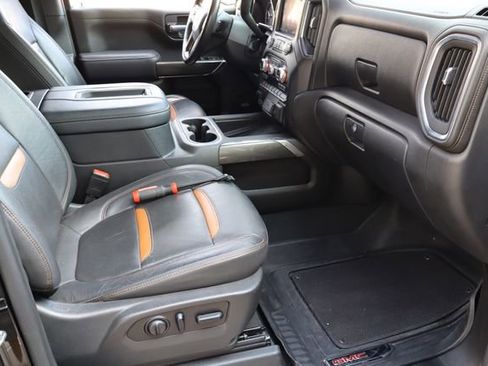 Used 2021 GMC Sierra 1500 AT4 w/ AT4 Premium Package AWD/4WD image 17