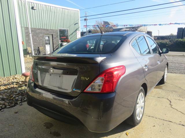 Used 2015 Nissan Versa SV FWD image 7