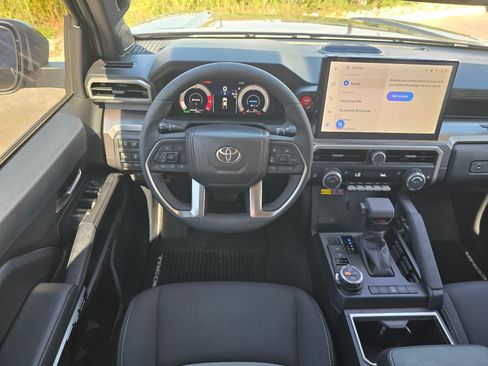 Used 2026 Toyota Tacoma TRD Off-Road w/ TRD Off Road Upgrade Package AWD/4WD image 15