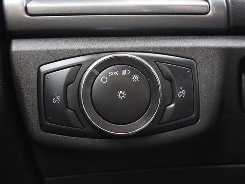 Used 2014 Ford Fusion SE FWD image 25