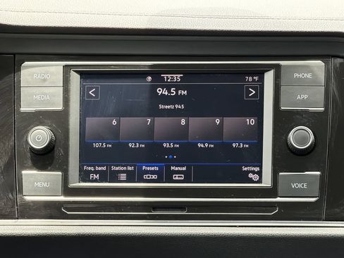 Used 2024 Volkswagen Jetta S FWD image 3