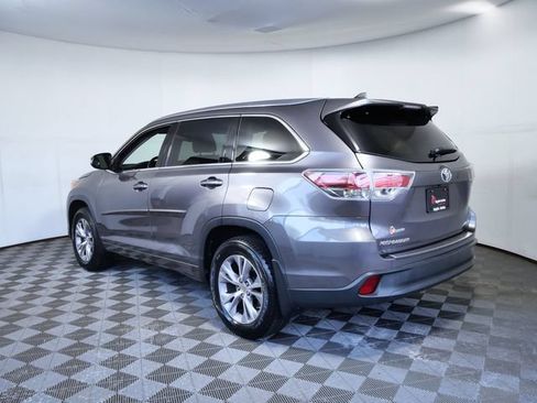Used 2015 Toyota Highlander XLE AWD/4WD image 4