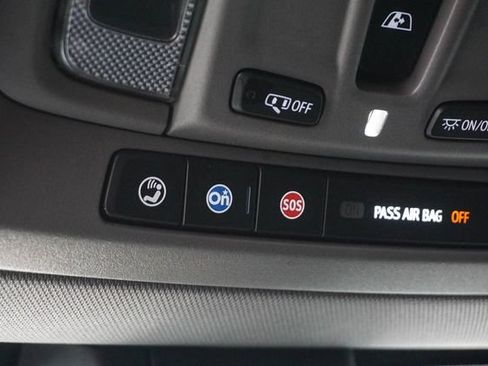Used 2019 GMC Sierra 1500 SLT w/ SLT Premium Plus Package AWD/4WD image 24