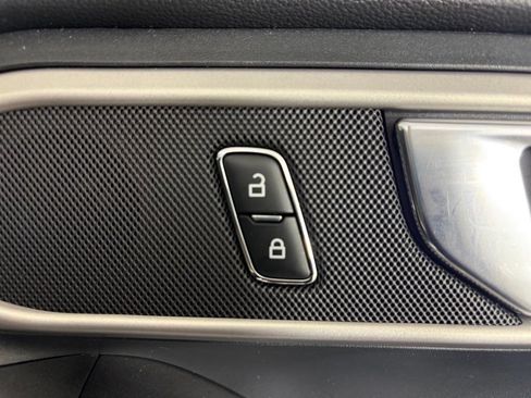 Used 2021 Ford Explorer 2WD image 37