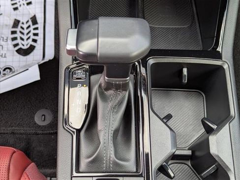 Used 2025 Kia K5 GT-Line w/ GT-Line Premium Package image 11