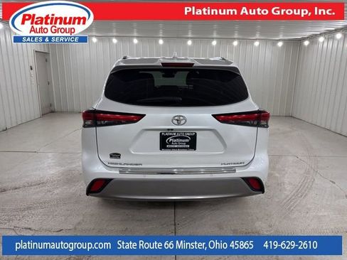 Used 2022 Toyota Highlander Platinum image 4