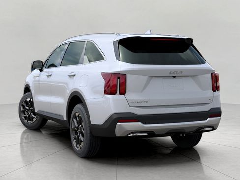 New 2026 Kia Sorento S AWD/4WD image 4