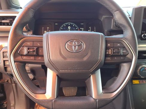 Certified 2025 Toyota Tacoma SR5 w/ SR5 Upgrade Package AWD/4WD image 23