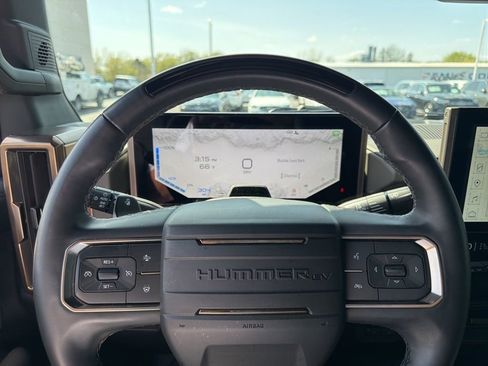 Used 2025 GMC Hummer EV 3X AWD/4WD image 13