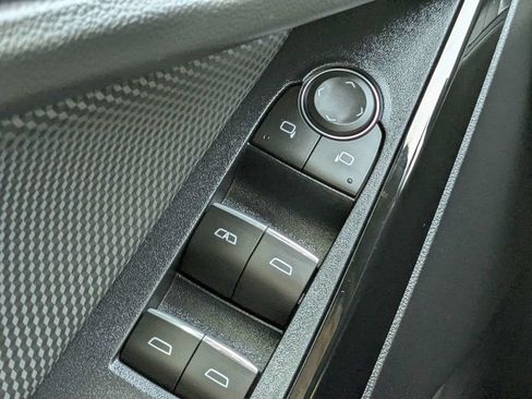 Used 2026 Chevrolet Equinox RS w/ Convenience Package III FWD image 21