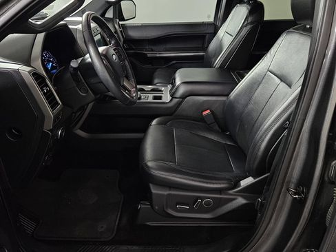 Used 2018 Ford Expedition XLT w/ Equipment Group 202A RWD image 23