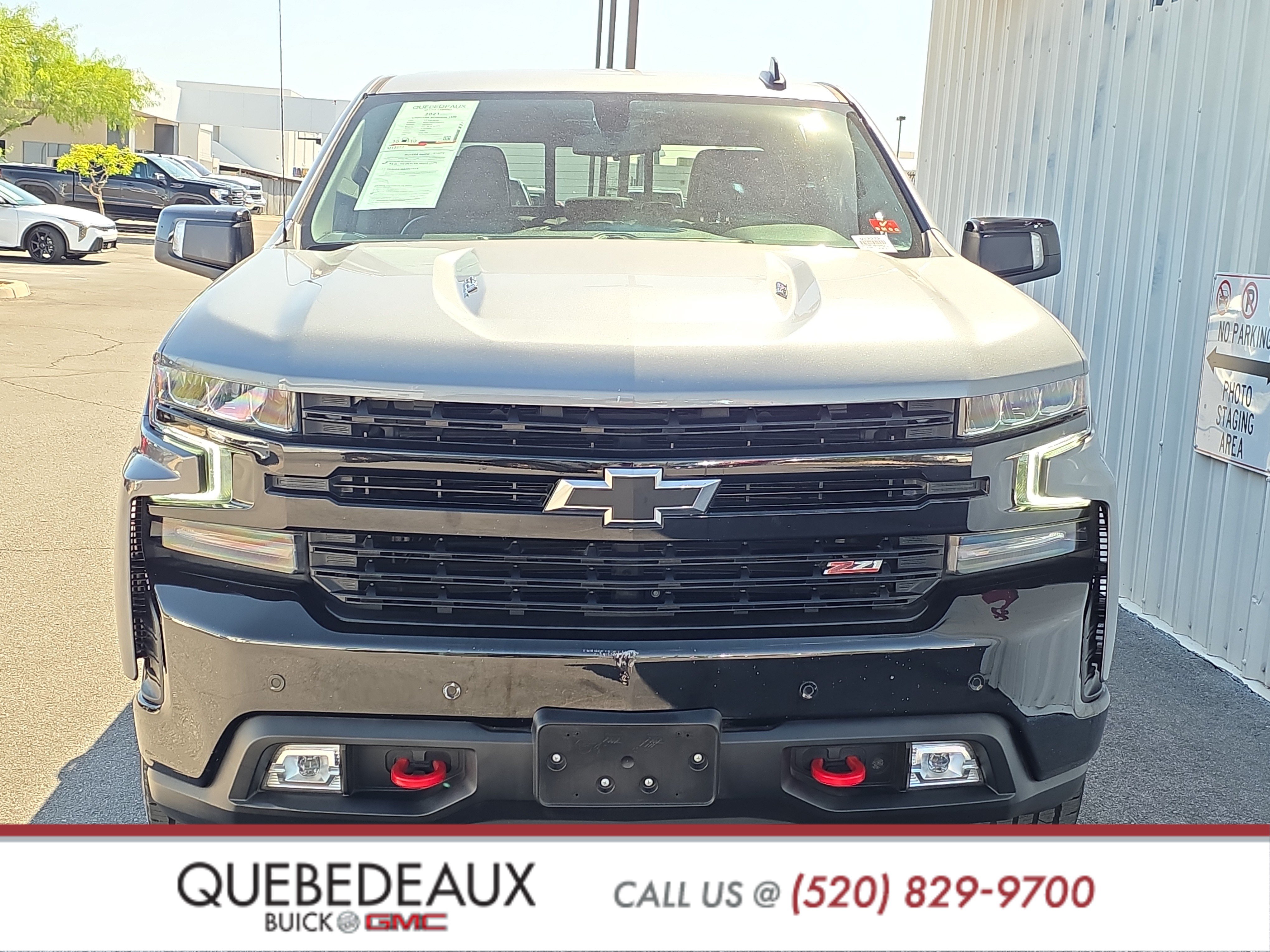 Used 2021 Chevrolet Silverado 1500 LT Trail Boss w/ Convenience Package II AWD/4WD image 2