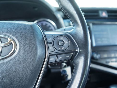 Used 2019 Toyota Camry SE image 26