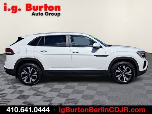Used 2024 Volkswagen Atlas Cross Sport SE AWD/4WD image 7