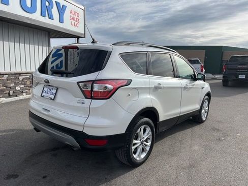 Used 2018 Ford Escape SEL image 10