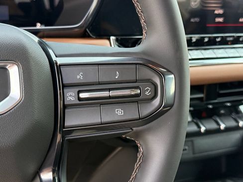 New 2026 GMC Canyon AT4 AWD/4WD image 16