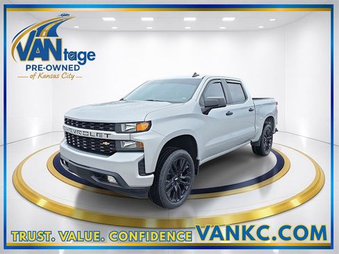 Used 2020 Chevrolet Silverado 1500 Custom w/ Custom Value Package image 1