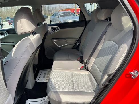 Used 2023 Kia Soul LX image 20