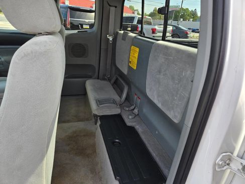 Used 2007 Toyota Tacoma PreRunner image 17