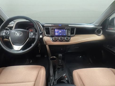 Used 2013 Toyota RAV4 LE FWD image 9