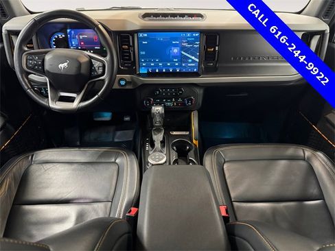 Used 2022 Ford Bronco Badlands image 5