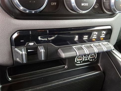 Used 2022 RAM 1500 Big Horn image 23