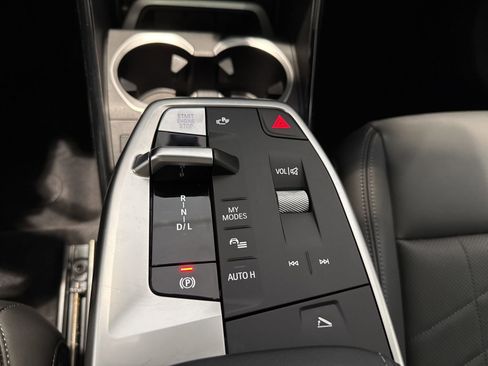 Certified 2025 BMW X1 xDrive28i w/ Convenience Package image 17