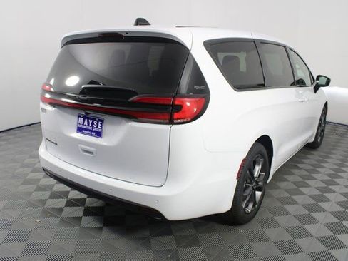 New 2026 Chrysler Pacifica Select image 27