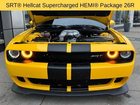 Used 2017 Dodge Challenger SRT Hellcat image 32