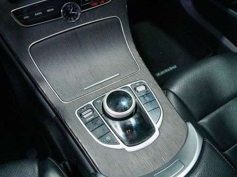 Used 2019 Mercedes-Benz C 300 Sedan image 16