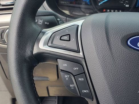 Used 2024 Ford Edge SEL AWD/4WD image 16