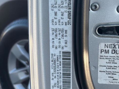 Used 2013 RAM 1500 Classic SLT image 32