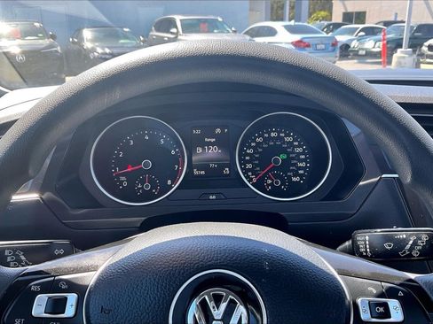 Used 2018 Volkswagen Tiguan S w/ 3rd Row Seat Package AWD/4WD image 17