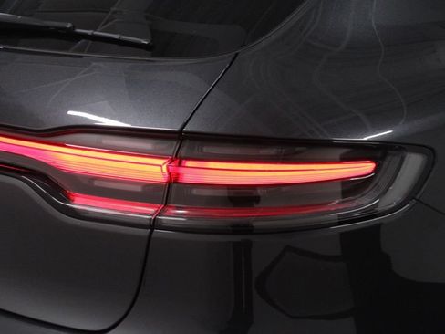 New 2026 Porsche Macan AWD/4WD image 12