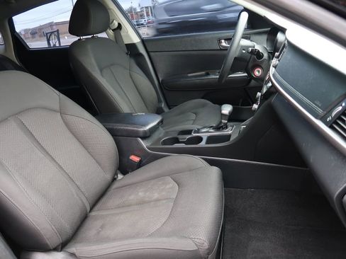 Used 2017 Kia Optima LX image 9