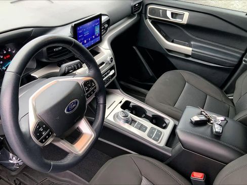 Certified 2023 Ford Explorer XLT image 15