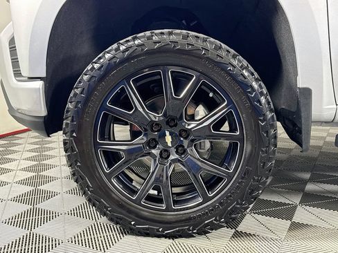 Used 2022 Chevrolet Silverado 1500 RST w/ Safety Package AWD/4WD image 30