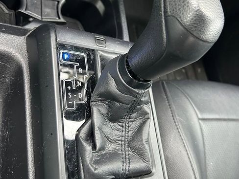 Used 2021 Toyota Tacoma SR AWD/4WD image 25