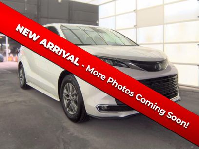 Used 2022 Toyota Sienna XLE w/ XLE Plus Package