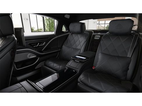 New 2026 Mercedes-Benz Maybach S 680 4MATIC image 5