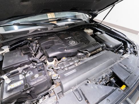 Used 2021 Nissan Armada Platinum image 40