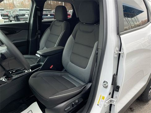 Certified 2022 Chevrolet TrailBlazer LT w/ Convenience Package image 19