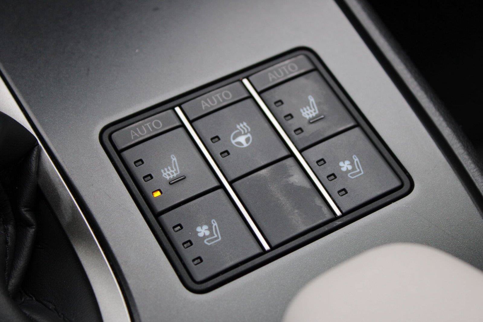 Used 2024 Lexus UX 250h F Sport AWD/4WD image 33
