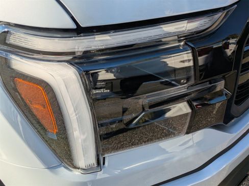 New 2025 Ford F150 Lariat w/ Equipment Group 501A Mid image 10