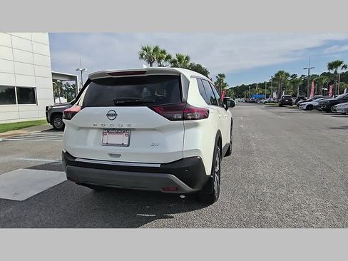 Used 2023 Nissan Rogue SV FWD image 32