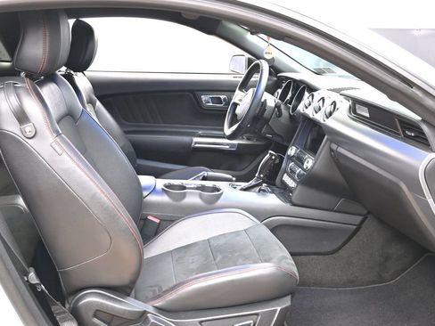 Used 2017 Ford Mustang GT Premium w/ Equipment Group 401A RWD image 37