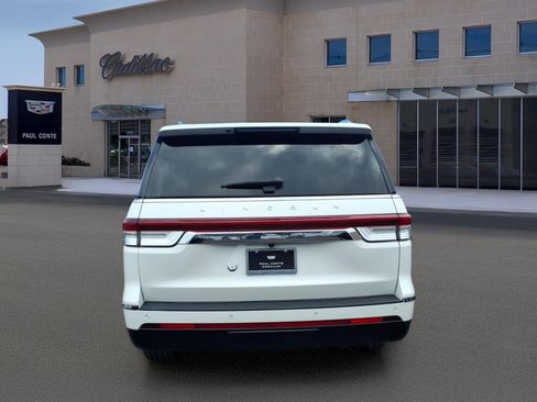 Used 2022 Lincoln Navigator Reserve AWD/4WD image 5
