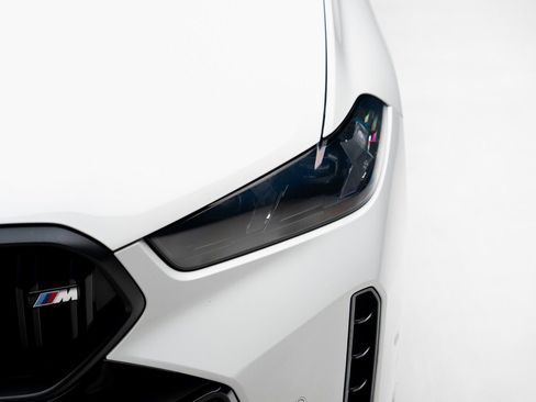 Used 2024 BMW X6 M60i image 10