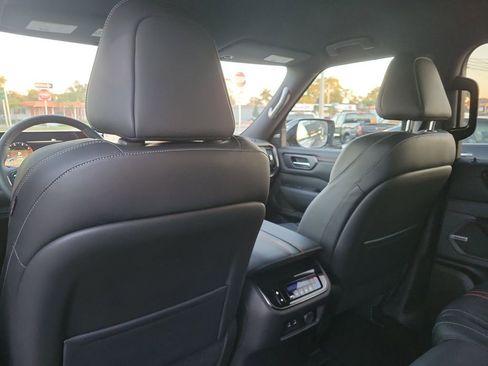 New 2025 Nissan Armada PRO-4X image 18